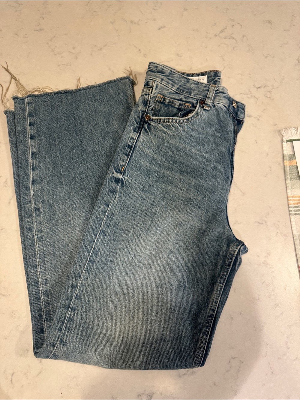 Zara high waist wide leg jeans, raw hem - Picture 6 of 9